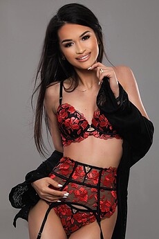 Athena (25) Escort