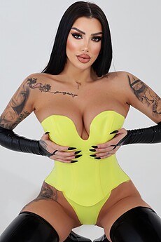 Mistress Daria (24) Escort